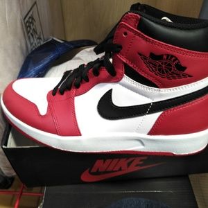 Brand New Nike retro size 8.5 OG